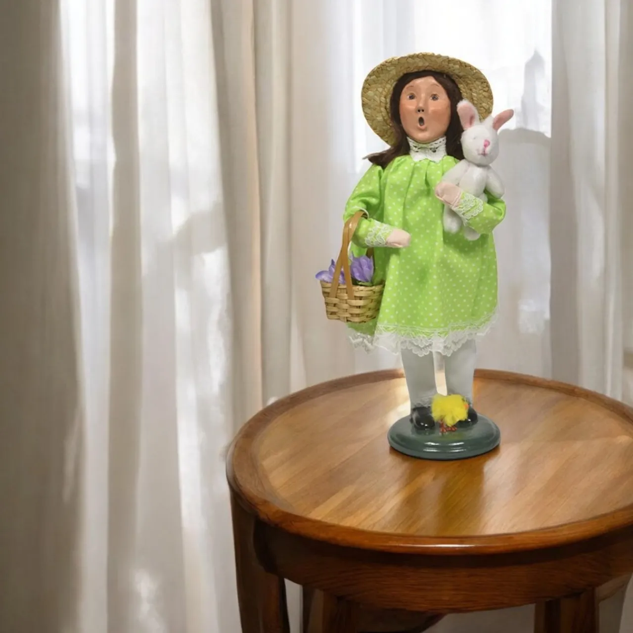 Byers' Choice - Easter Girl Caroler<Byers Choice Discount