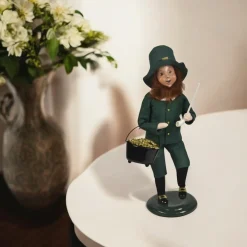 Byers' Choice - Leprechaun with Gold Caroler<Byers Choice Discount