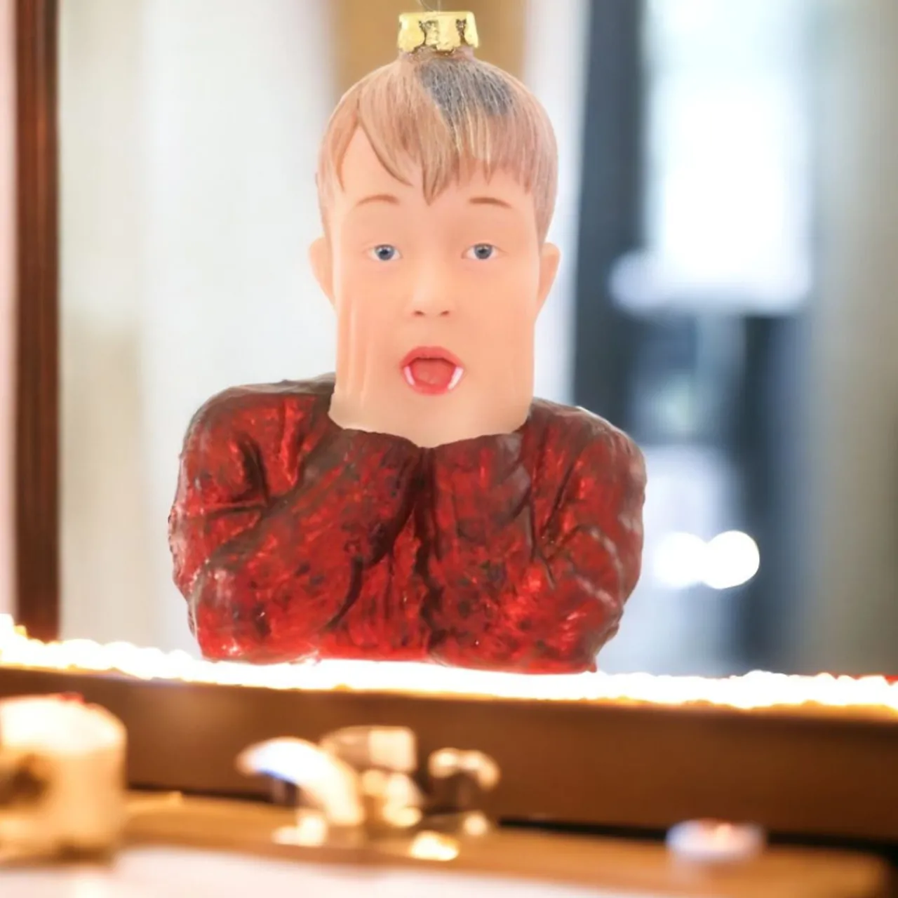 Cody Foster Glass Kevin McCallister Ornament< Outlet