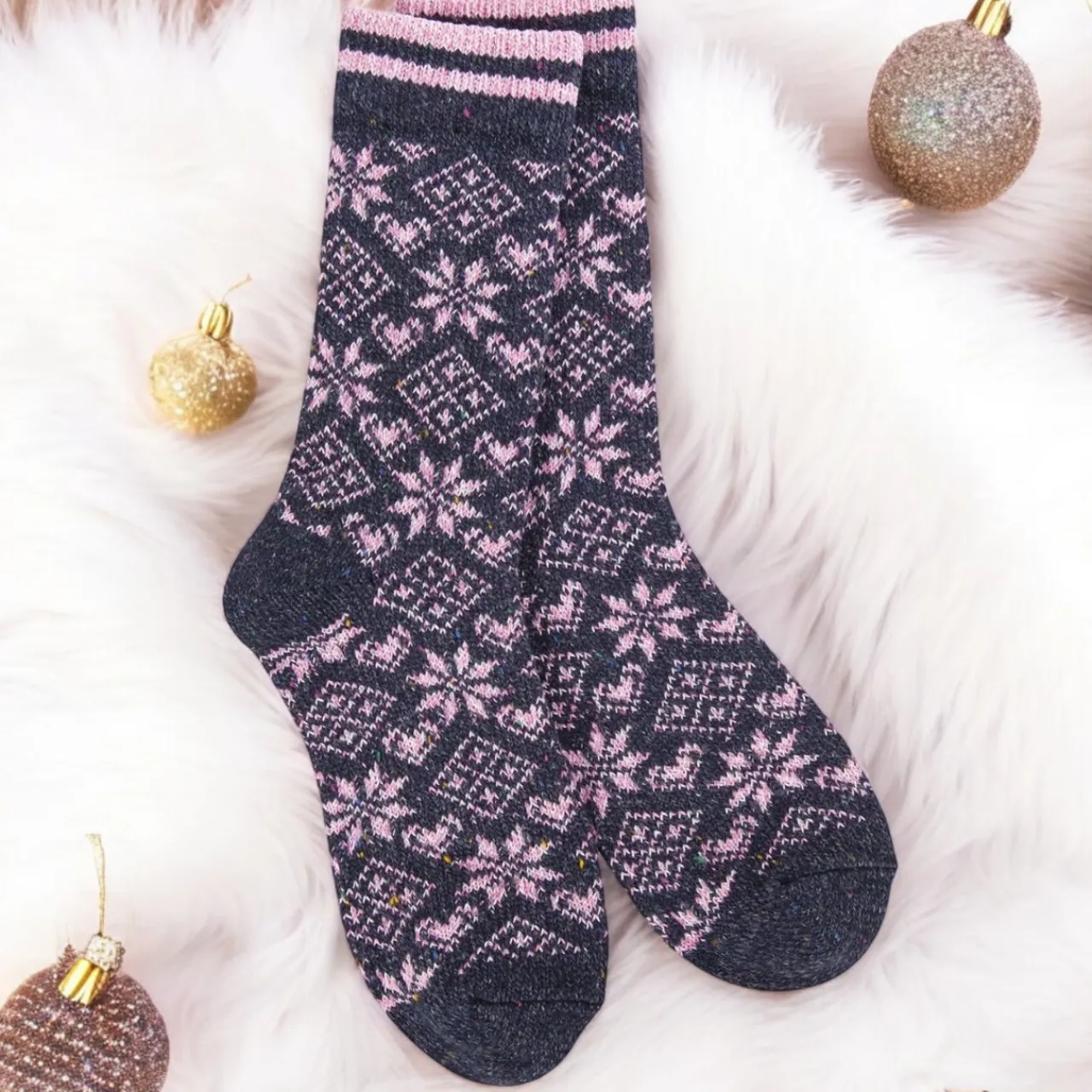 Diamond Denim Holiday Confetti Crew Socks< New