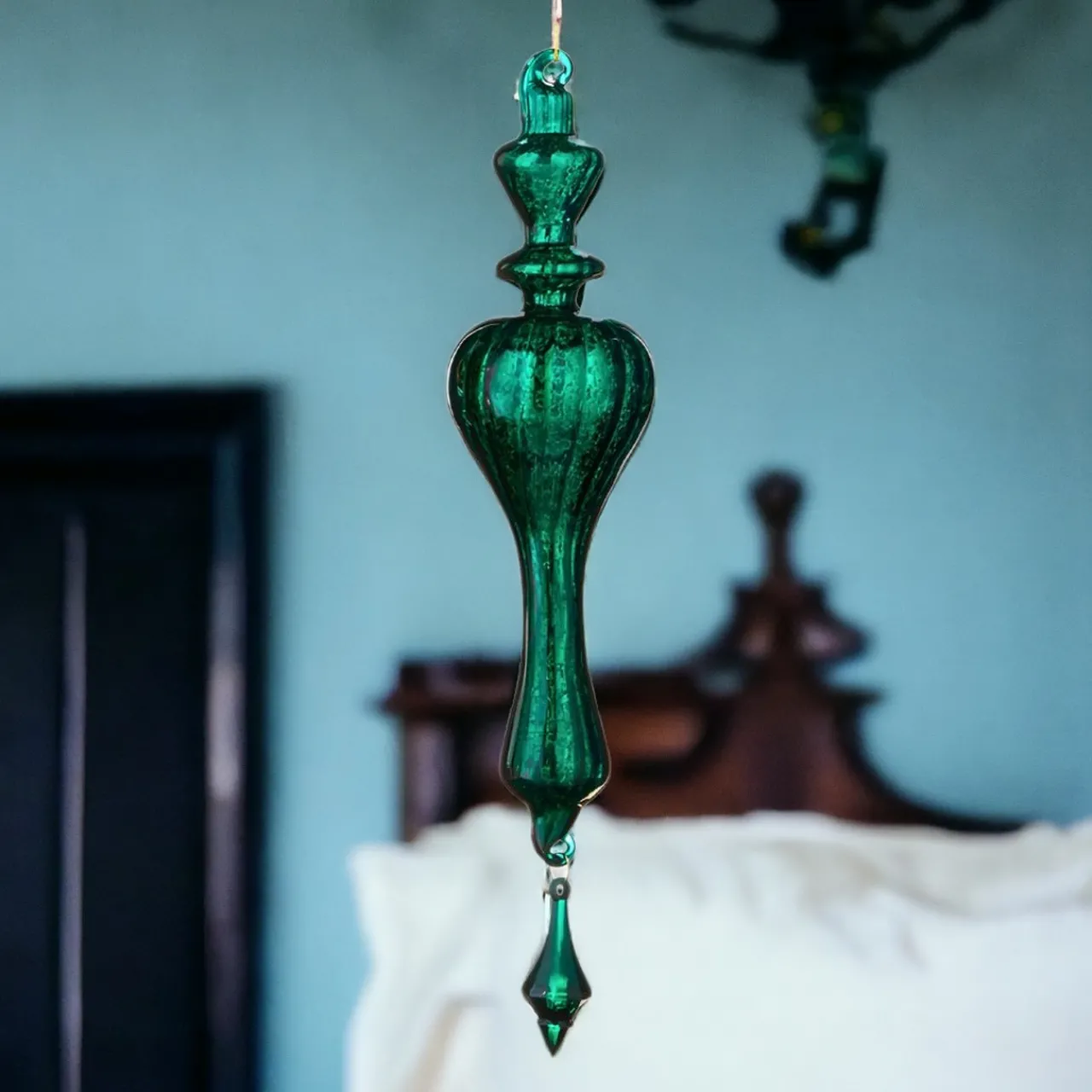 Emerald Green Finial Ornament< Best