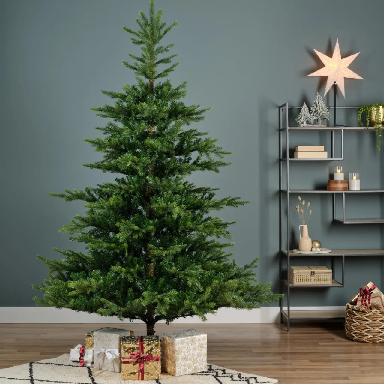 5 Foot Grandis Fir Unlit Christmas Tree< New