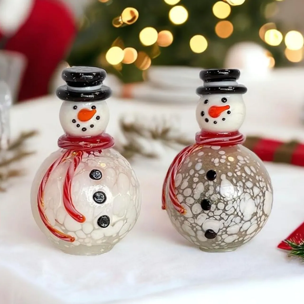Glass Snowman Salt and Pepper Shaker Set< Hot