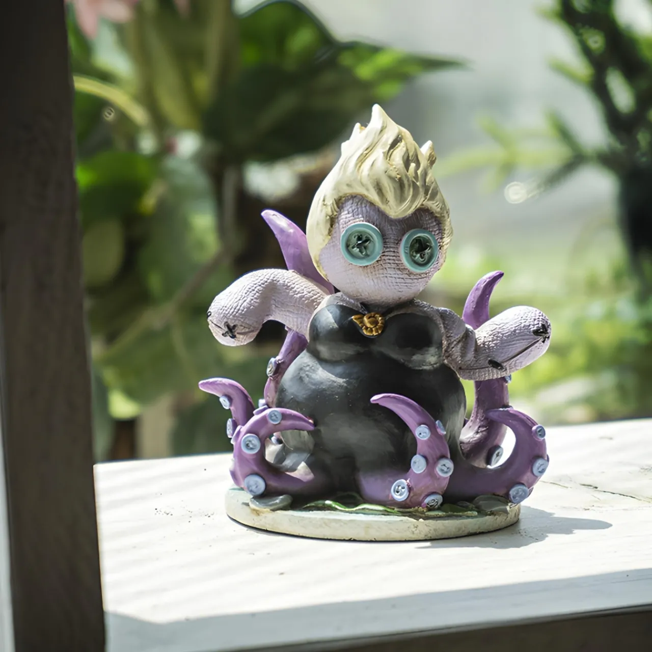 Pinhead Monsters Octopus Witch Figurine< Sale