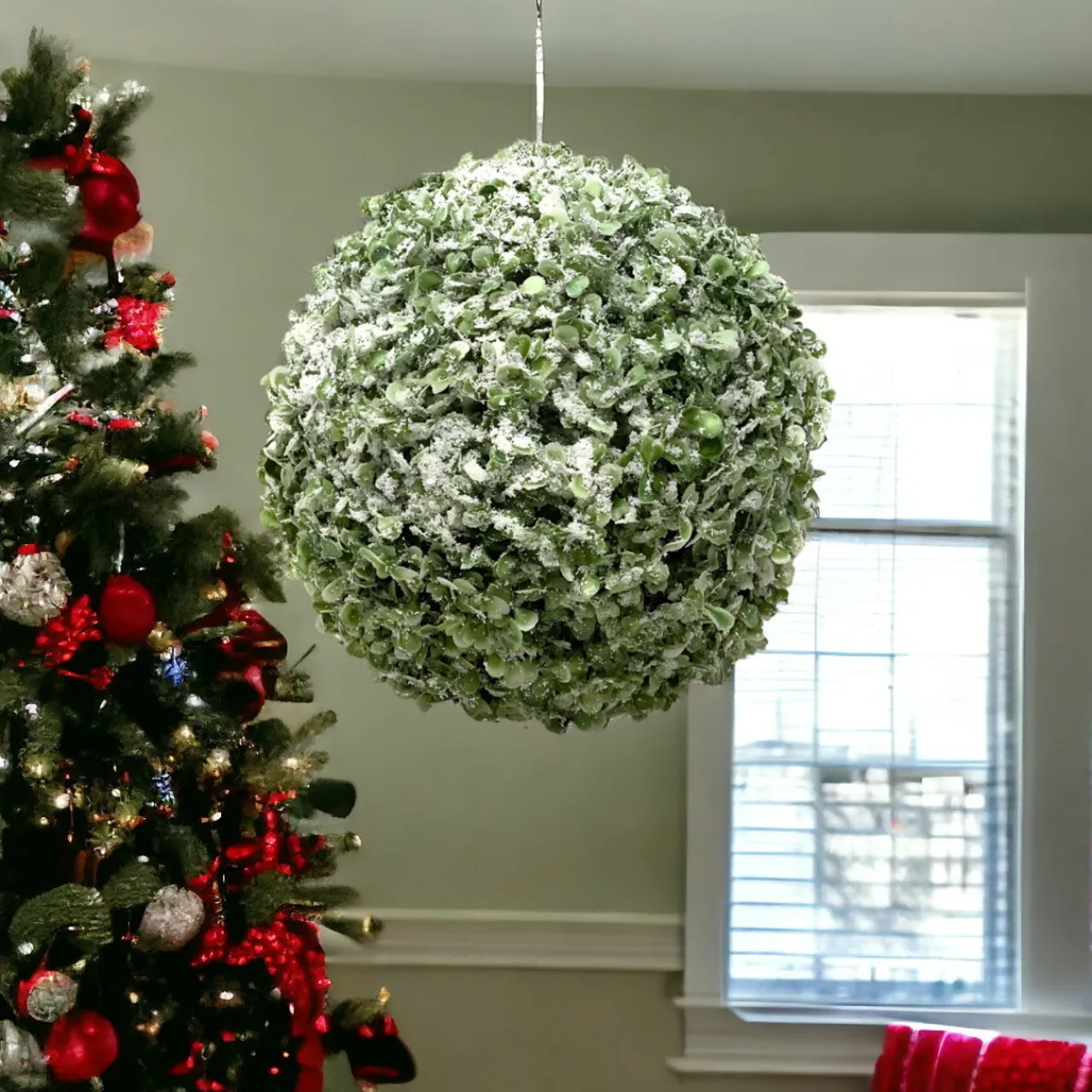 10" Iced Boxwood Kissing Ball Decor< Outlet