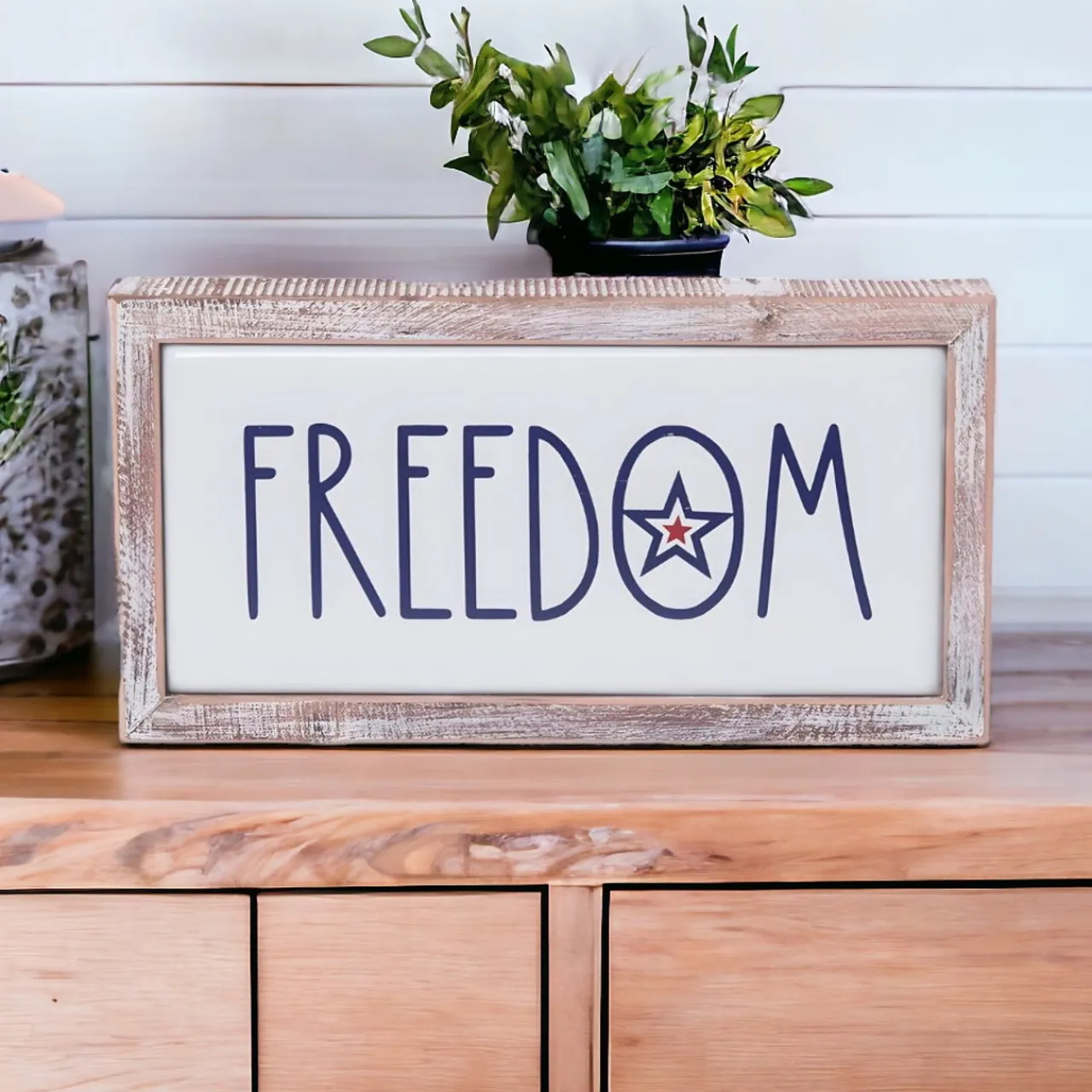Rustic Patriotic 'FREEDOM' Wooden Frame Metal Sign< Best