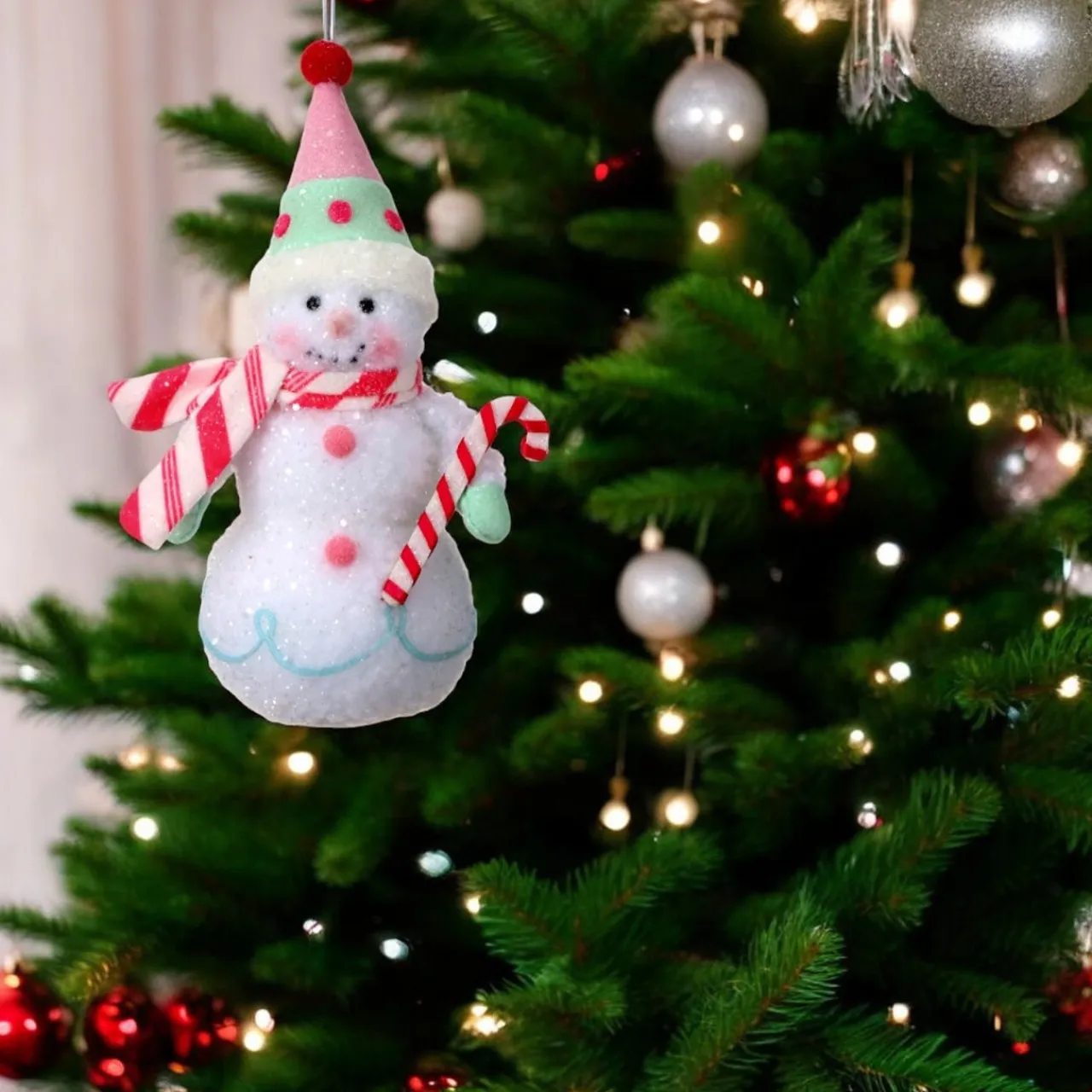 Soo Sweet Treats Snowman Holding Candy Cane Ornament< Clearance