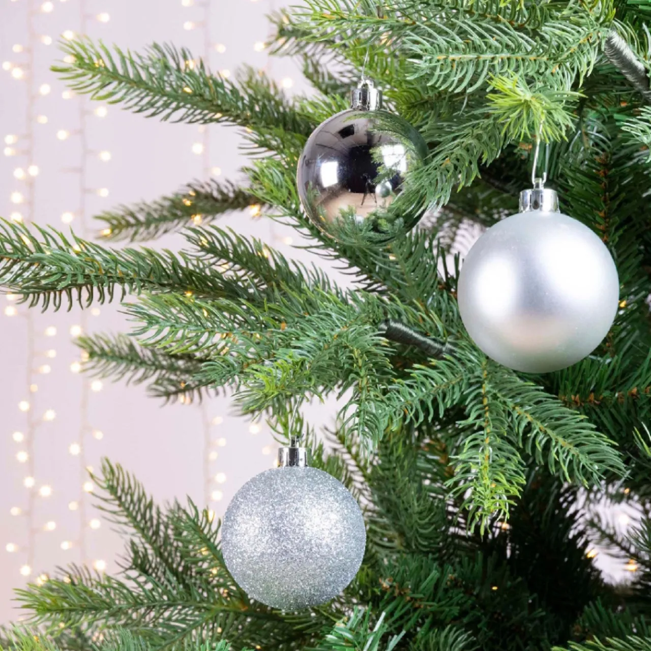 Tube of 10 Silver Shatterproof Ornaments< Clearance