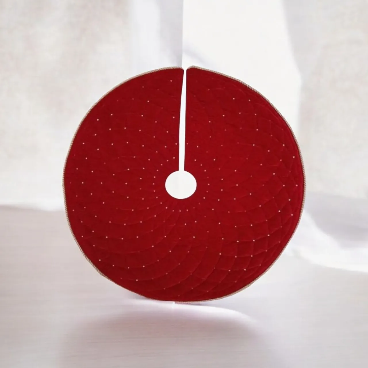 Velvet Quilted Tree Skirt< Sale